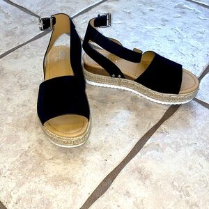 Black Platform Sandals - Size 8M